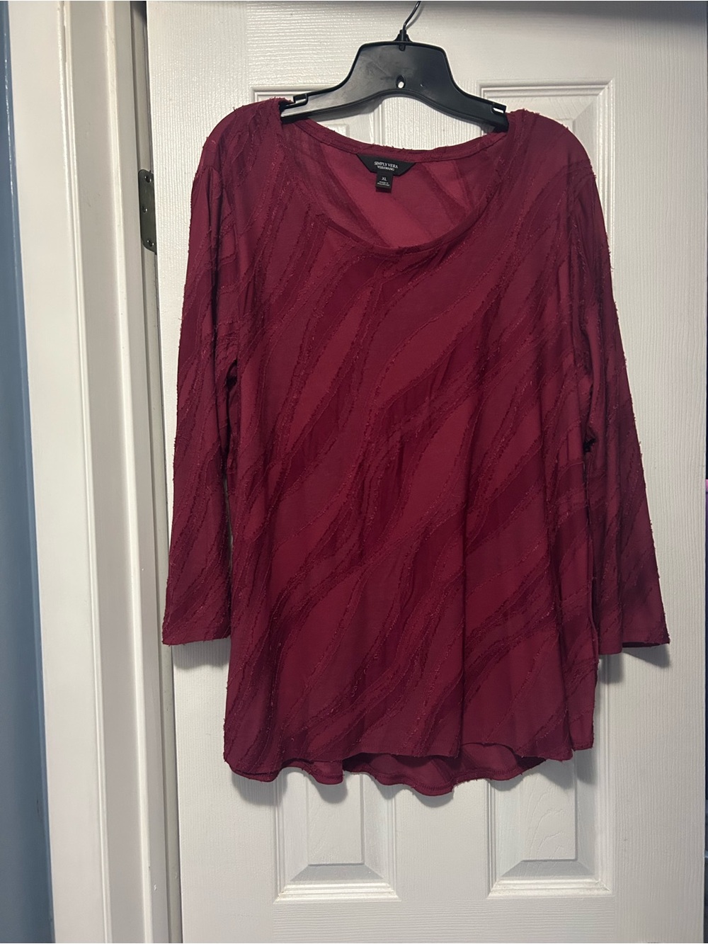 Simply Vera Wang  Burgundy Wave-Texture Long Sleeve Tunic